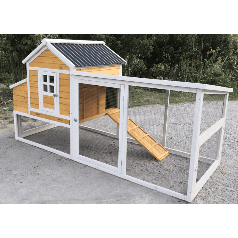 Rugged Ranch™ Laredo Wood Chicken Coop (Up to 5 chickens)