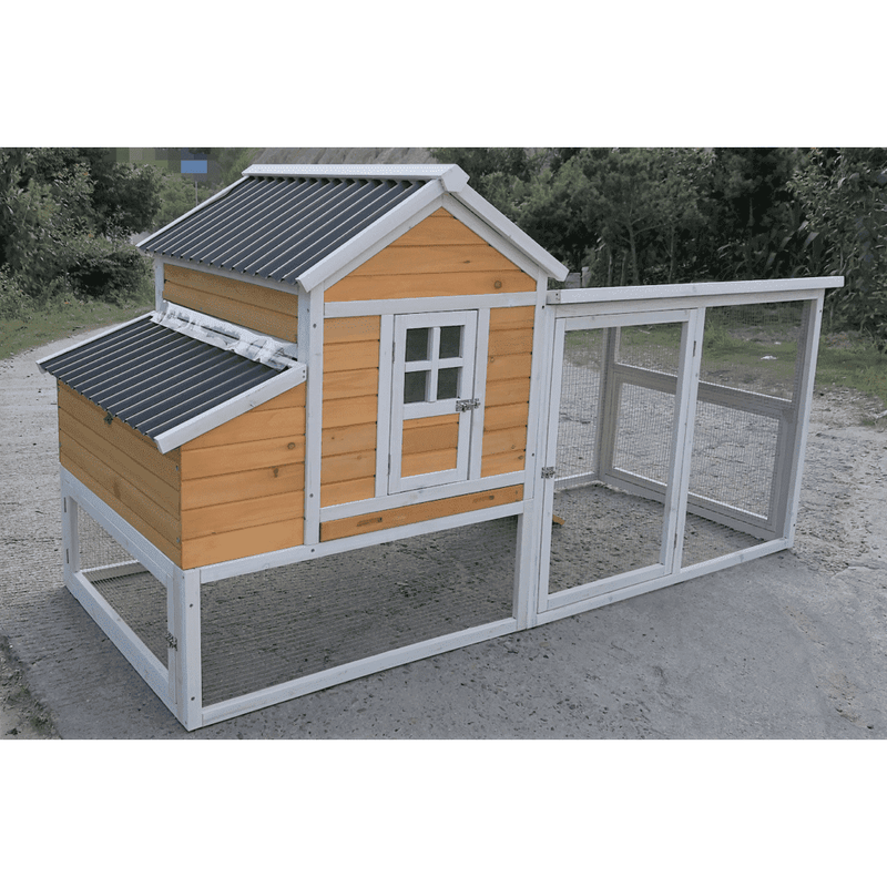 Rugged Ranch™ Laredo Wood Chicken Coop (Up to 5 chickens)