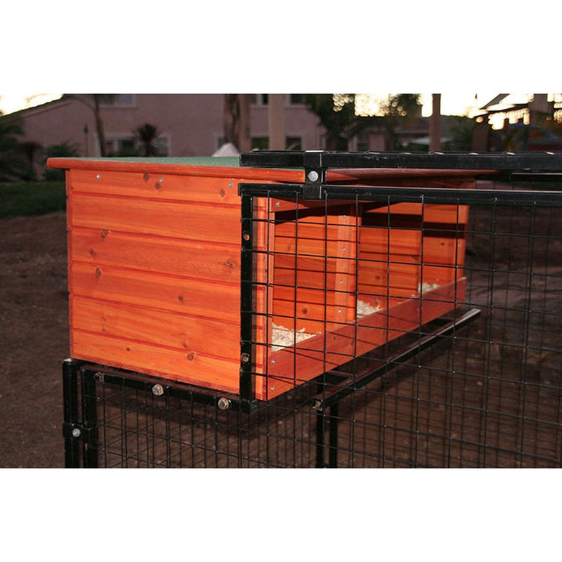 Rugged Ranch™ Spring Fling Mobile Coop (up to 9 chickens)